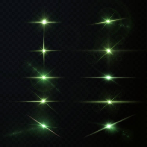 lśniące zielone gwiazdy odizolowane na czarnym tle. efekty, flary obiektywu, połysk, wybuch, złote światło, zestaw. lśniące gwiazdy, piękne złote promienie. ilustracja wektorowa - ambient sound flash stock illustrations