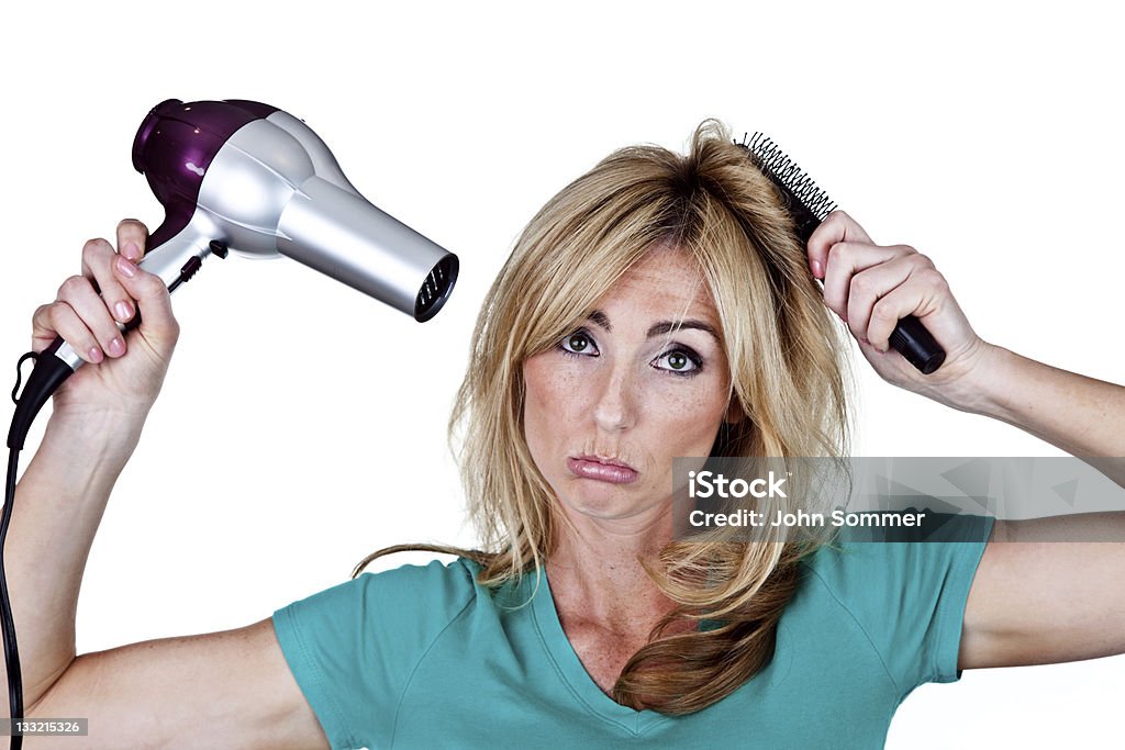 Donna avendo una brutta giornata per capelli - Foto stock royalty-free di 20-24 anni