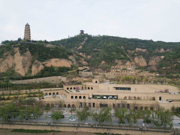 中国の聖なる地の革命：yanan 塔 - 延安 ストックフォトと画像