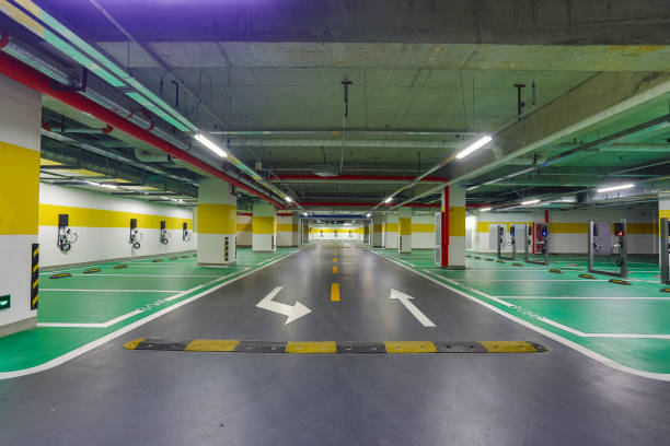 istock Urban building indoor parking garage 1332278053