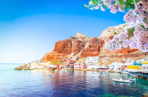 istock Amoudi bay, Santorini, Greece 1332312592