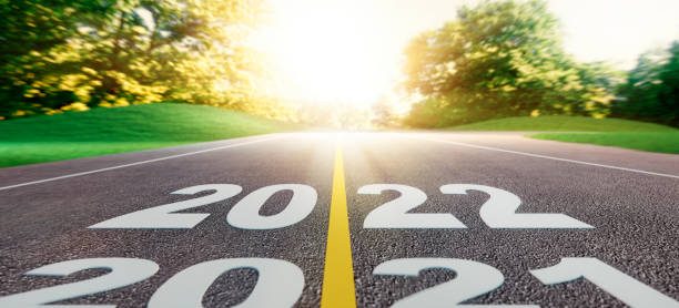 istock Sunny Road 2021 2022 1332317897