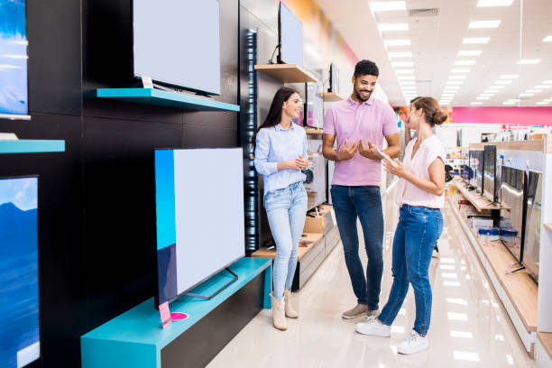 istock Customer service during retail in a home appliances store 1332363009