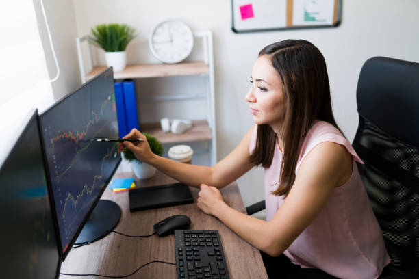 istock Freelance woman and business analyst 1332378817