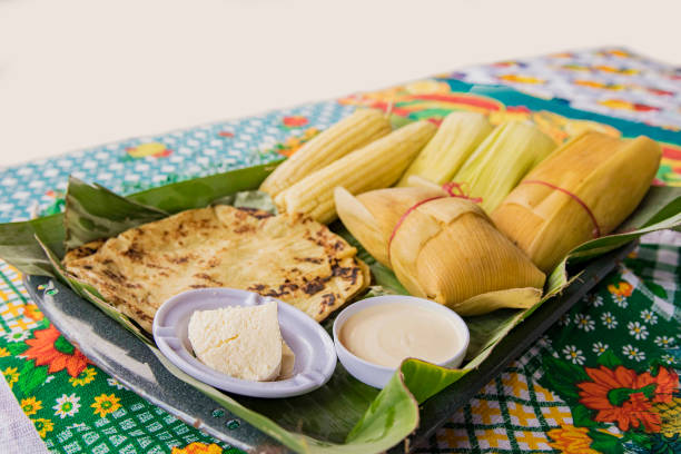 nicaraguan food, curd with omelette served on the table, nicaraguan palate - 尼加拉瓜 個照片及圖片檔