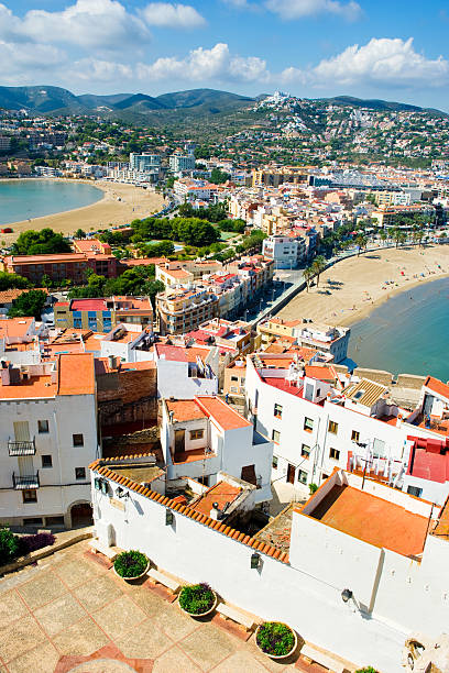 istock View of the Peniscola town 133239631