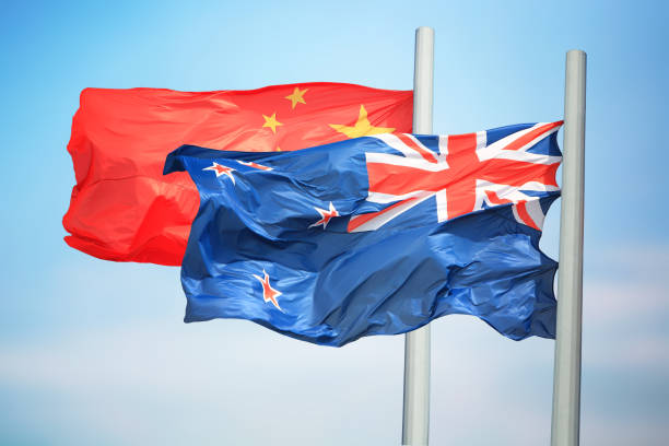 Banderas de Nueva Zelanda y China - foto de stock