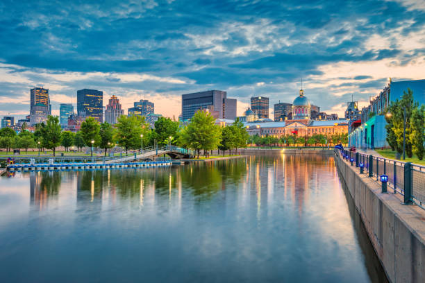 skyline downtown montreal kanada - vieux montréal zdjęcia i obrazy z banku zdjęć