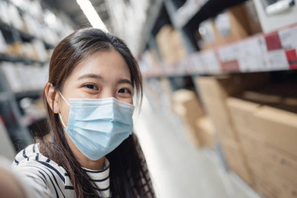 istock it's time to shopping 1332685090