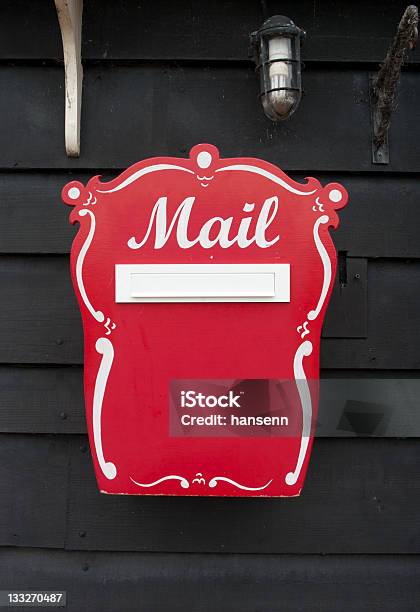 Roter Mail Box Stockfoto und mehr Bilder von Ankunft - Ankunft, Apportieren, Briefkasten