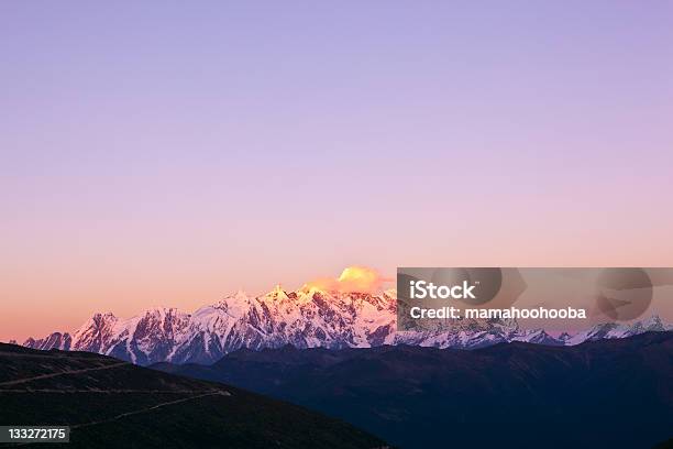 Tibet Namjagbarwa Sonnenuntergang Stockfoto und mehr Bilder von Abenddämmerung - Abenddämmerung, Asien, Berg