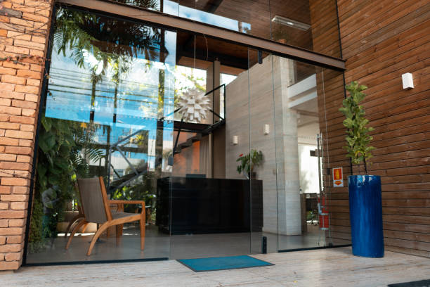 fachada de escritório moderno criativo - recepção edifício - fotografias e filmes do acervo