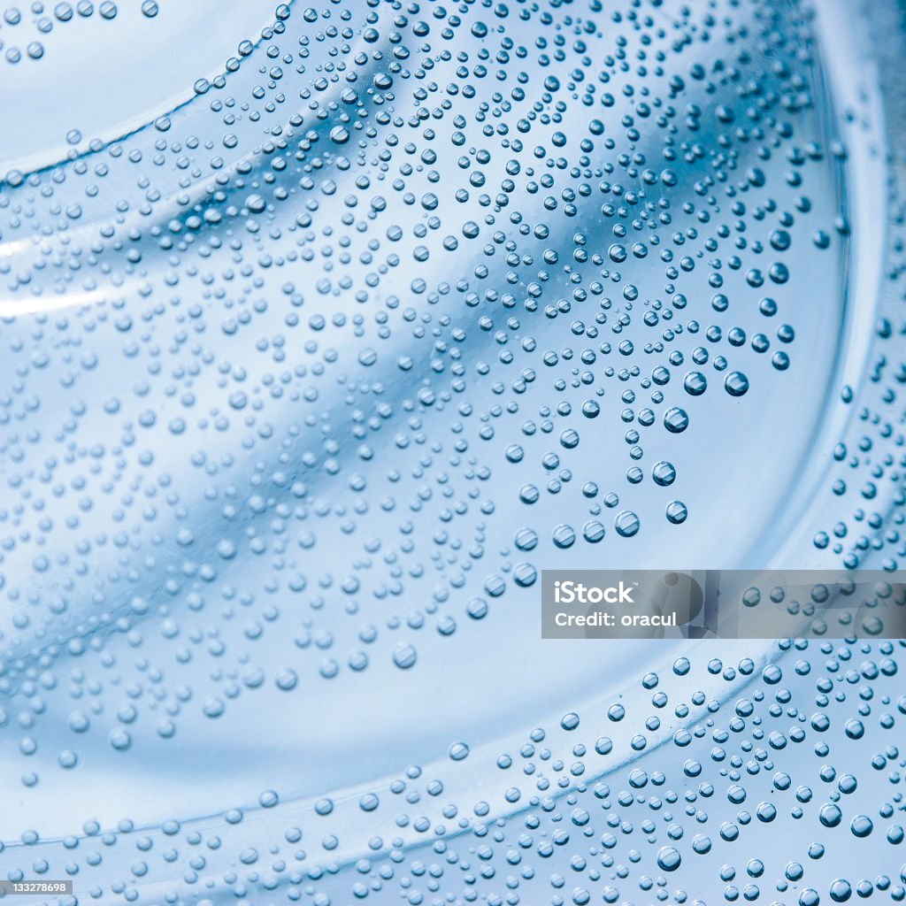 Bulles dans l'eau. - Photo de Bleu libre de droits