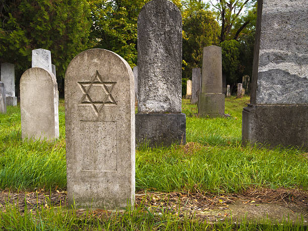 istock Jewish Cemetery 133279538
