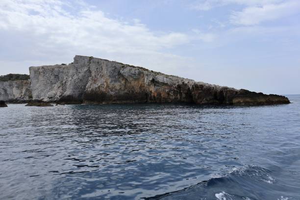 istock Tremiti Islands - Diamond Tip ends by boat 1332814704