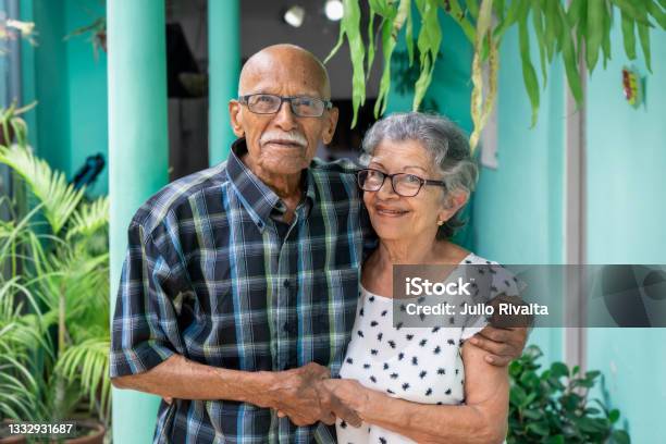 Elderly Couple Stock Photo - Download Image Now - Senior Adult, Latin American and Hispanic Ethnicity, Senior Couple