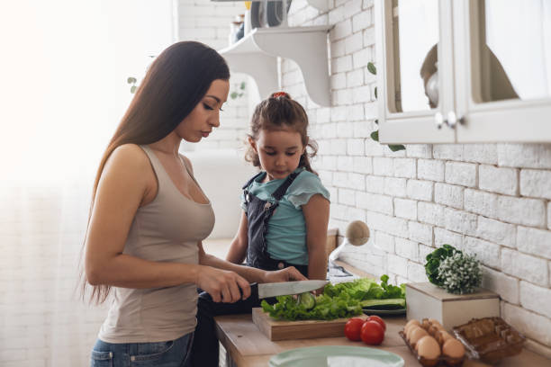 istock Mom and daughter 1333009138