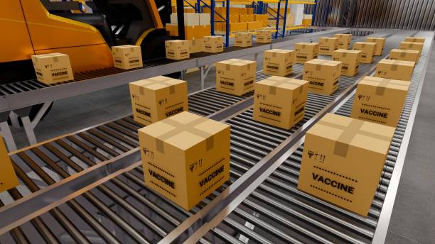 istock Warehouse with cardboard boxes inside on pallets racks, logistic center. Loft modern warehouse. Cardboard boxes on a conveyor belt in a warehouse, 3D rendering 1333035076