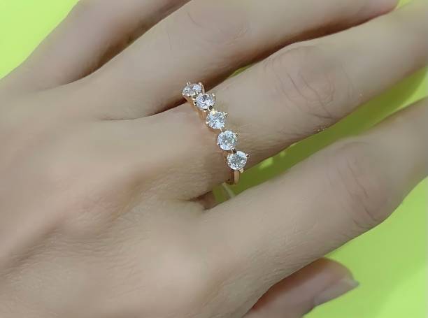 istock Beautiful Gold Ring with Sparkling Diamonds 1333126569