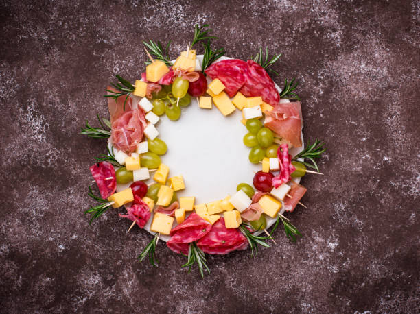 istock Appetizers in shape of Christmas wreath 1333147681