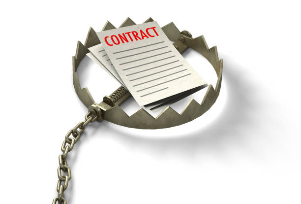 istock Contract bait in a trap on a chain. Poor working and collaboration conditions 1333154754