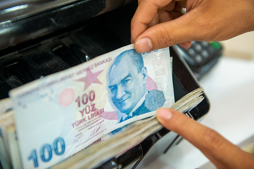 paquete de billetes de lira turca photo