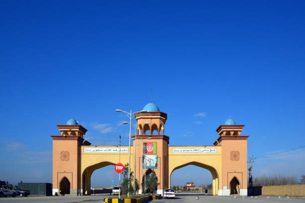 balkh bramy miasta - historyczna osada w pobliżu mazar-i-sharif, afganistan - mazar zdjęcia i obrazy z banku zdjęć