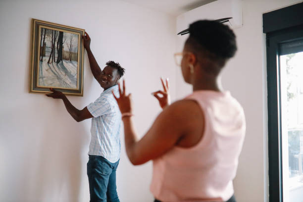 istock Bringing stuff to the new apartment 1333268677