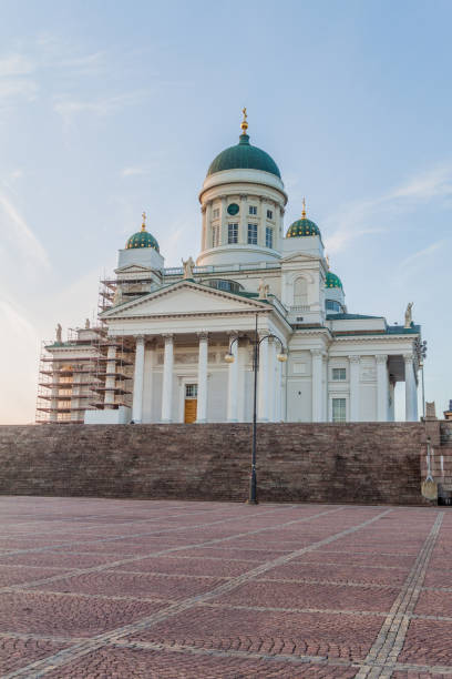 catedral luterana evangélica finlandesa na praça do senado em helsin - helsinki lutheran cathedral - fotografias e filmes do acervo