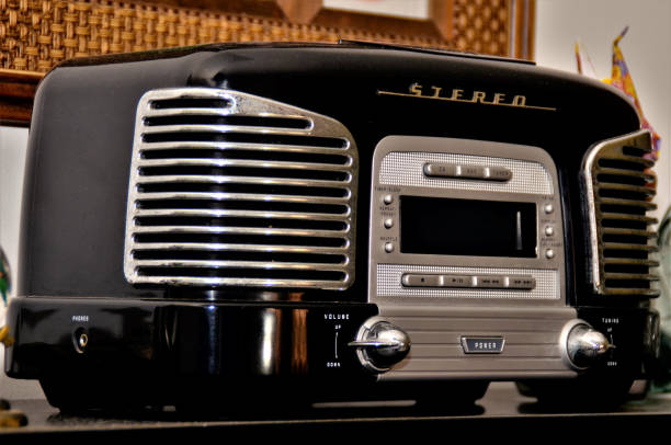 istock A retro stereo radio over the bookcase 1333301043
