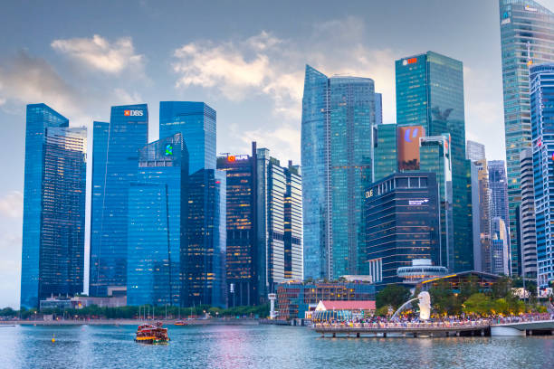 istock Singapore business district panorama over Marina Bay 1333302908