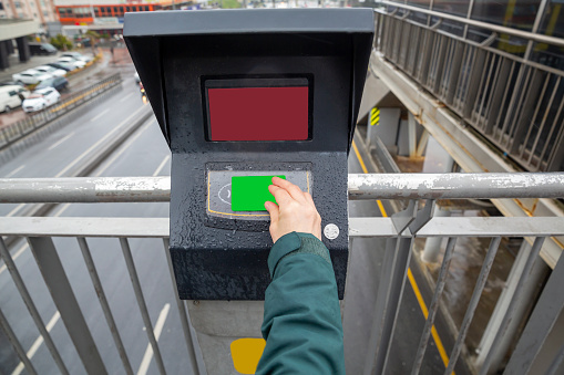 Smart card ticketing system for public transport services