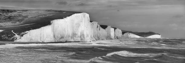 istock Seven Sisters country park tall white chalk cliffs 1333359171