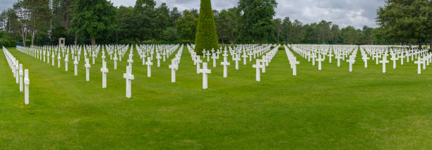 Colleville-Sur-Mer, France: Normandy American Cemetery Colleville-Sur-Mer, France - 08 03 2021: Normandy American Cemetery and Memorial and the Garden of the Missing world war ii cemetery allied forces d day stock pictures, royalty-free photos & images