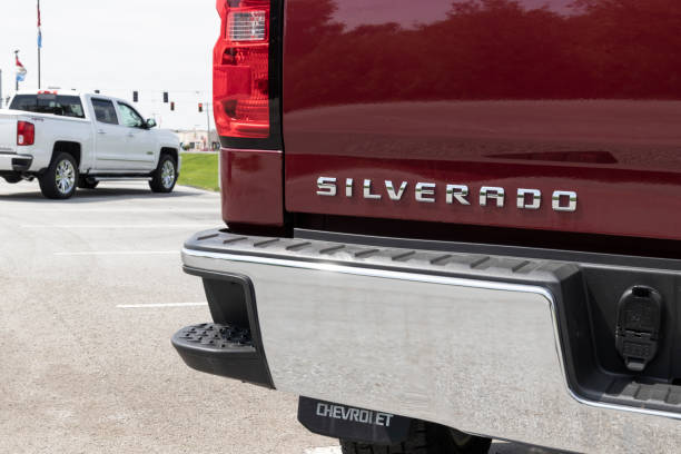 Silverado 1500 display. Chevy is a division of GM and offers the Silverado 1500 in WT, Custom, Custom Trail Boss, LT, RST, LT Trail Boss, LTZ, and High Country models. Kokomo - Circa June 2021: Chevrolet Silverado 1500 display. Chevy is a division of GM and offers the Silverado 1500 in WT, Custom, Custom Trail Boss, LT, RST, LT Trail Boss, LTZ, and High Country versions. chevrolet silverado stock pictures, royalty-free photos & images
