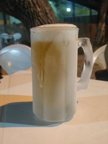 istock Beer or not to beer 1333384345