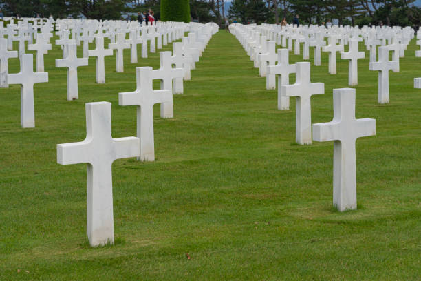 Colleville-Sur-Mer, France: Normandy American Cemetery Colleville-Sur-Mer, France - 08 03 2021: Normandy American Cemetery and Memorial and the Garden of the Missing world war ii cemetery allied forces d day stock pictures, royalty-free photos & images