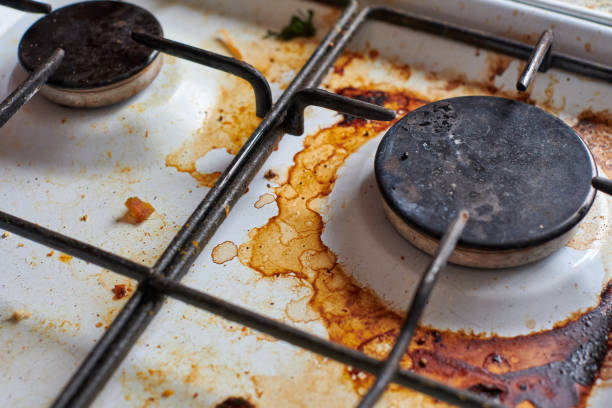 istock Dirty stove with food leftovers 1333409293