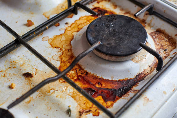 istock Dirty stove with food leftovers 1333409344