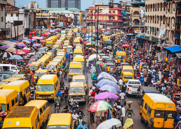 afrikanische megacity - lagos, nigeria - nigeria stock-fotos und bilder