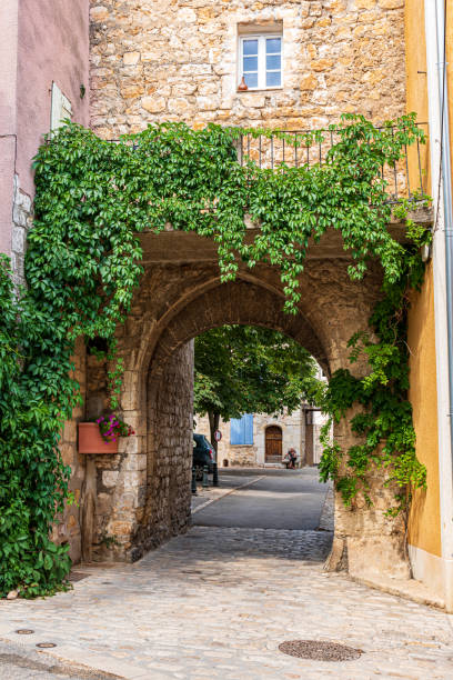 istock Medieval arch in Quinson in Provence 1333520880