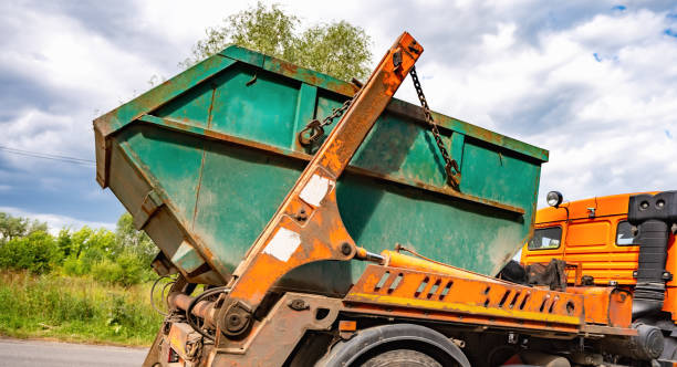 istock Removal of urban garbage ecology 1333557747