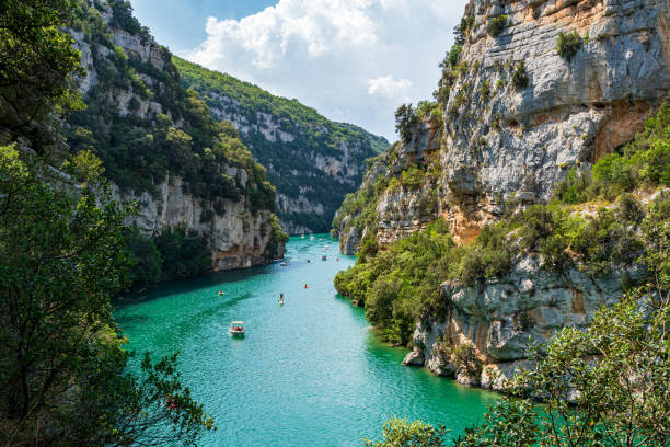 Gorges-basses du Verdon (Provence) View of the Gorges-basses of the Verdon river in Provence ravine stock pictures, royalty-free photos & images