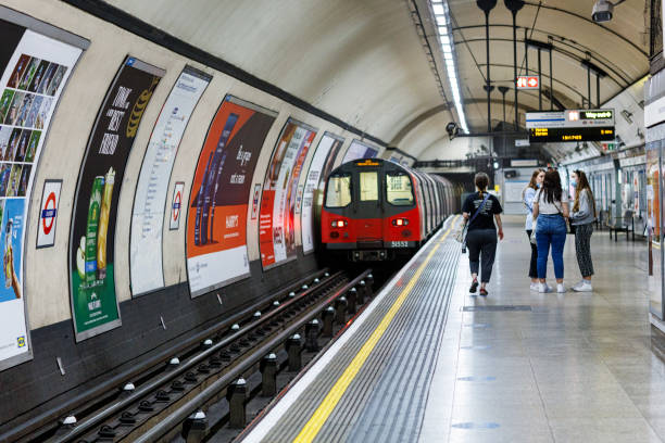 станция метро юстон - city of westminster фотографии стоковые фото и изображения