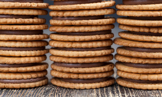 istock round cookies with chocolate filling 1333589211