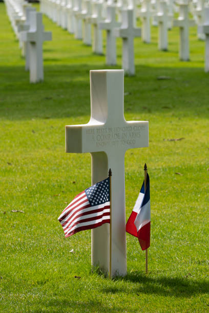 colleville-sur-mer, francia: cementerio y memorial americano de normandía - basse normandy colleville 1944 france fotografías e imágenes de stock