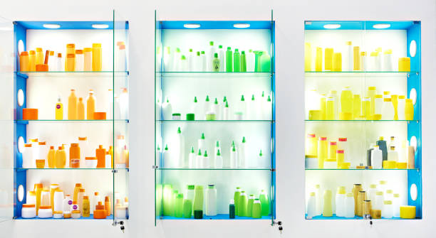 istock Shop with plastic cosmetic bottles and shampoo 1333593577