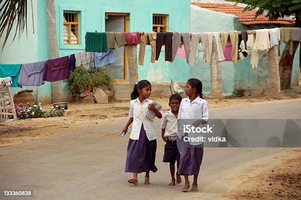 Von Der Schule Stockfoto und mehr Bilder von Karnataka - Karnataka, Bildung, Schulgebäude