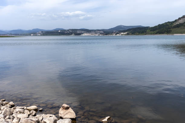 istock Landscape with Studen Kladenets Reservoir, Bulgaria 1333784639