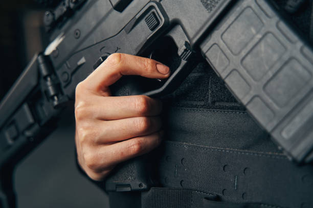 istock Female shooter getting ready to fire her weapon 1333814726